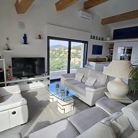Moderne Avec Piscine Privee, Climatisation Et Parking, 4 Chambres, 8 Pers. - Fr-1-768-103 Saint-Peïre-sur-Mer
