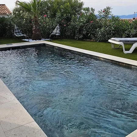Moderne Avec Piscine Privee, Climatisation Et Parking, 4 Chambres, 8 Pers. - Fr-1-768-103 Willa *
